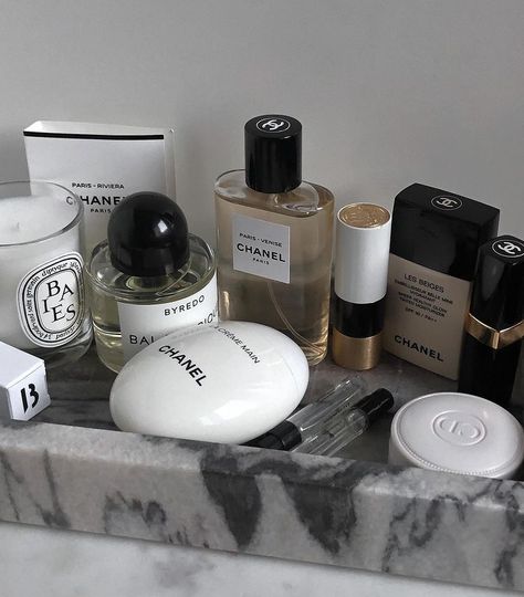 Black Self Care Aesthetic, Chanel Creme, Black Skincare, Cosmetics Aesthetic, Chanel Cosmetics, Black Cosmetics, Black Skin Care, Beauty Shots, Signature Scent