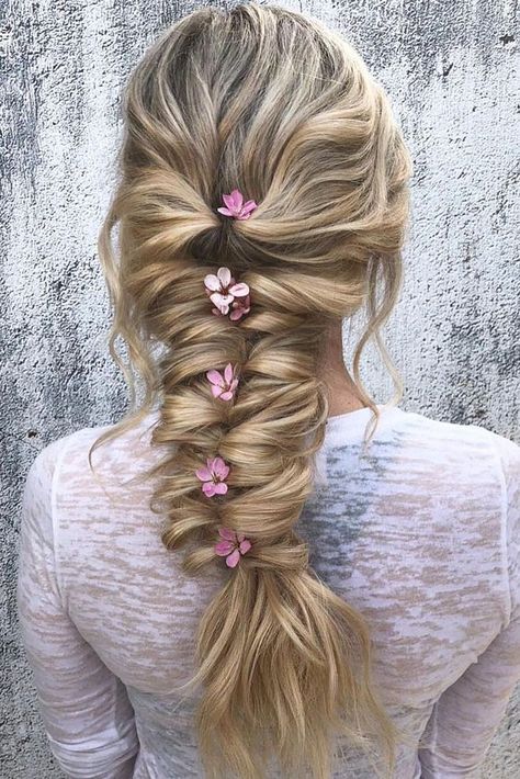 wedding hairstyles for long hair cascading braid with pink flowers in hair hairbyalexrae via instagram Braid With Flowers, Easy Formal Hairstyles, Side French Braids, Unique Braids, Flowers In Her Hair, Best Wedding Hairstyles, Long Hair Wedding Styles, Bridal Hairstyle, Wedding Hairstyle