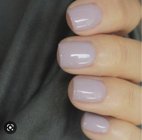 Winter Nails Colors, Pale Nails, Nail Polish Colors Winter, Winter Nail Polish, Chic Manicure, Cute Nail Polish, Nails Beautiful, Lavender Nails, Light Lilac