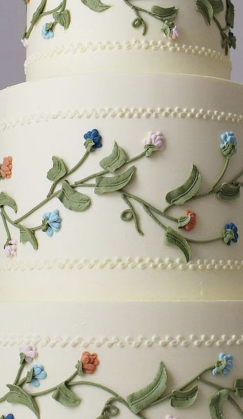 Cake With Vines, White And Green Wedding Cake, Floral Sheet Cake, Green Wedding Cake, Floral Wedding Cake, Wedding Cake Ideas, Bakery Cakes, Sheet Cake, Wedding Diy