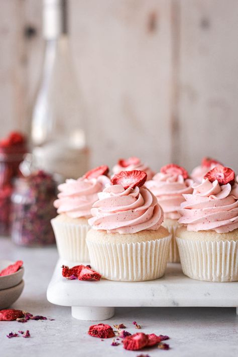 High Altitude Strawberry Rosé Cupcakes - Curly Girl Kitchen Strawberry Rose Cupcakes, Strawberry Shortcake Crumble Cupcakes, Strawberry Cupcakes Aesthetic, Strawberry Designed Cupcakes, Gourmet Strawberry Cupcakes, Edible Rose Petals, Fresh Strawberry Cake, Edible Roses, Strawberry Roses