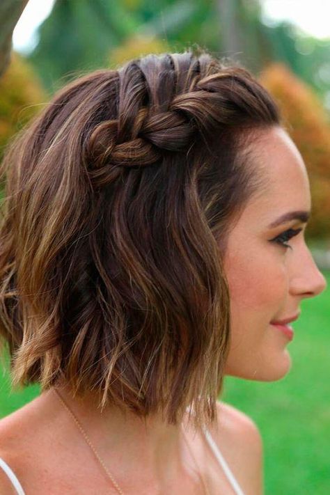 Bob Lung, A Line Haircut, Boho Wedding Hair, Haircut Short, Cute Braided Hairstyles, Short Hair Trends, Fishtail Braid, Short Braids, Hair 2018