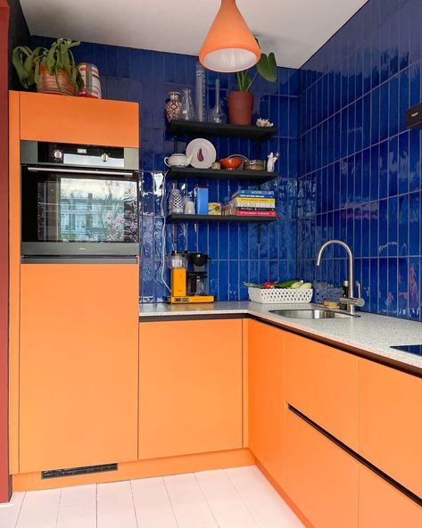 happyvillage5 Village Interior, Interior Design Boards, Studio Kitchen, Tiny House Interior, Blue Kitchens, Interior Deco, Mid Century Modern House, Blue And Orange, Slow Living