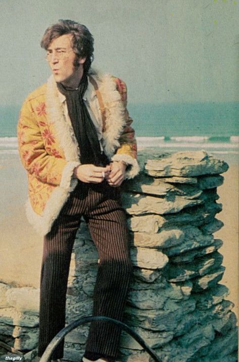 John Lennon Fashion, Beatles Magical Mystery Tour, Love John Lennon, Magical Mystery Tour, The Quarrymen, Beatles Love, Beatles Pictures, John Lennon Beatles, Beatles John