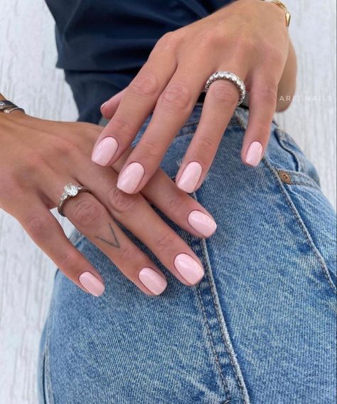 Pink Nails Classy Simple, Basic Short Nails, Fake Nails Short Square, Manicure Shellac, Nails Short Square, Square Press On Nails, Squoval Nails, Press On Nails Short, Short Square Nails