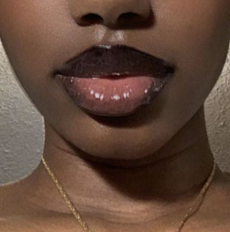 black lip liner Black Lip Reference, Lip Gloss On Black Women, Lined Lips Black Women, Lip Lining Black Women, Dark Skin Lips, Dark Lined Lip, Black Lip Liner Black Women, Dark Upper Lip Makeup, Makeup Still Life Photography