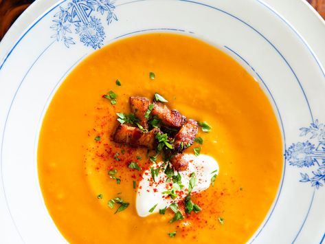 Butternut Squash Soup with Bacon and Crème Fraîche Romantic Dinner Recipes For Two, Squash Soup With Bacon, Butternut Squash Sage, Soup With Bacon, Dinner Recipes For Two, Fall Soup Recipes, Pureed Soup, Recipes For Two, Romantic Dinner Recipes