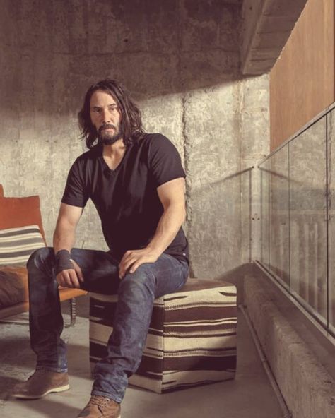 #KeanuReeves   2018 photoshoot 📷❤👀 • • • • • • •#keanureeves #keanucharlesreeves #KCR #archmotorcycle #archmotorcyclecompany #motorcycle #johnwick… Arch Motorcycle Company, Keanu Reeves Quotes, Rodrigo Santoro, Keanu Reeves John Wick, Jesse Metcalfe, Avan Jogia, First Ladies, Ryan Guzman, Keanu Charles Reeves