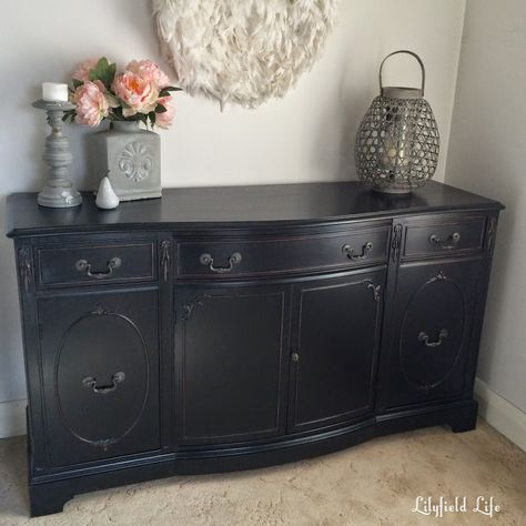 black painted sideboard with tips for a perfect finish How To Paint Bedroom, Paint Furniture Black, Black Chalk Paint Furniture, Bedroom Furniture Black, Black Painted Furniture, How To Paint Furniture, Paint Bedroom, Grey Bedroom Furniture, Bedroom Furniture Makeover