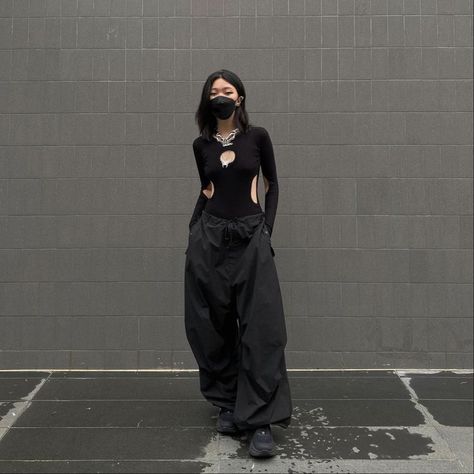 Hiphop Aesthetic Outfit, Hiphop Dance Outfit Aesthetic, Street Fashion 2023, Late Night Outfit, Hiphop Dance Outfit, Street Dance Outfit, Fancy Pants Outfit, Runway Fashion Outfits, Acubi Style