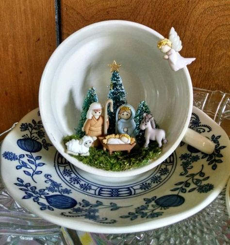 Crafting Charming Christmas Teacup Scenes: A Step-by-Step Guide – Crafting with a Cup of Tea Teacup Decor, Cup And Saucer Crafts, Crafts Homemade, Teacup Crafts, Vintage Christmas Crafts, Monochromatic Color Palette, Christmas Idea, Cup Crafts, Nativity Crafts