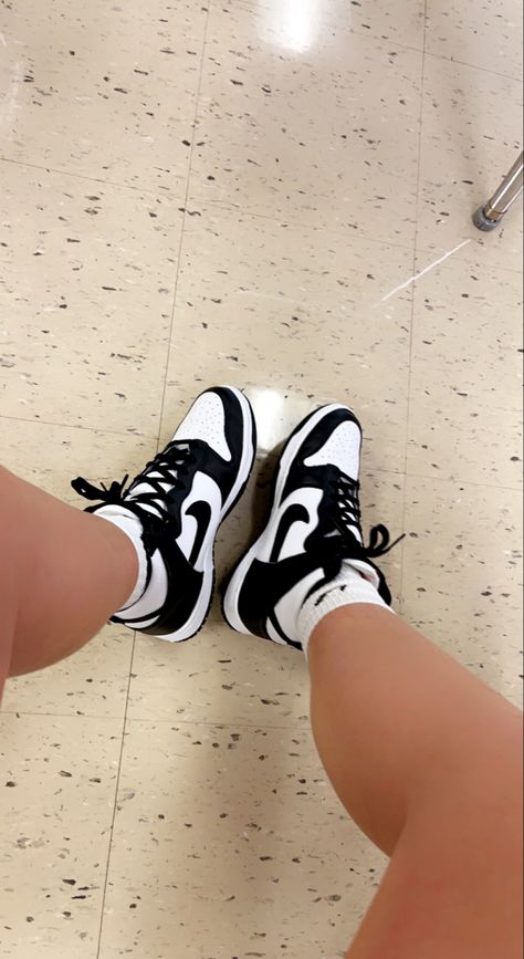 How To Style High Top Panda Dunks, Black High Top Dunks Outfit, Nike Black And White Dunks Outfit Woman, Black And White High Top Dunks Outfit, Preppy Panda Dunk Outfits, Dunk High Panda Outfit, Dunks Shoes High Top, Black And White Panda Dunks Outfit, Panda High Dunks Outfit