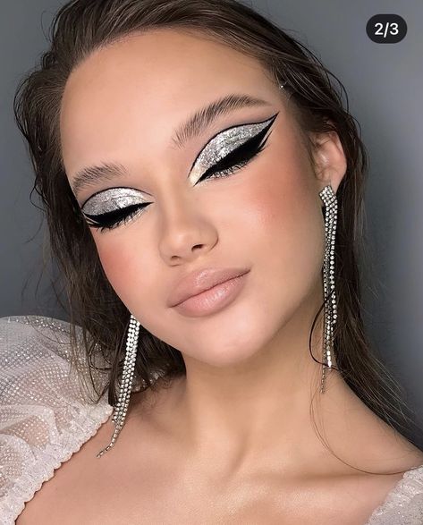 Fancy Makeup For Brown Eyes, Silver Glam Makeup, Glam Rock Makeup, 2024 Makeup, Glitter Makeup Looks, Silver Makeup, Drag Make-up, Dance Makeup, Retro Makeup