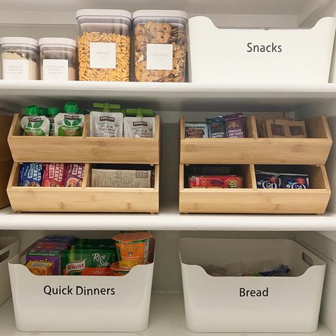 Bread Storage Pantry, Snack Storage Bins, Popcorn Storage Ideas, Pantry Bread Organization, Granola Bar Storage Pantry, Pantry Chip Storage, Pantry Chip Bag Organization, Snack Organization Ideas Pantries, Pantry Snack Organization