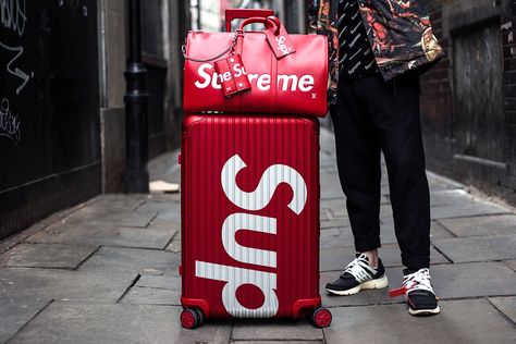 Rimowa Topas, Supreme Streetwear, Supreme Clothing, Personalized Suitcase, Hype Beast, Luxury Luggage, Leather Suitcase, Tas Fashion, Trunk Bag