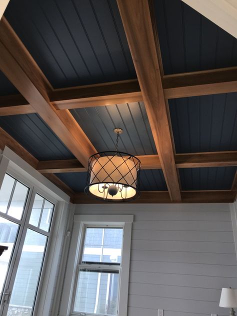 House Ceiling Design, Apartment Layout, Wooden Ceilings, التصميم الخارجي للمنزل, False Ceiling Design, Wooden Beams, Coffered Ceiling, Hus Inspiration, Home Ceiling