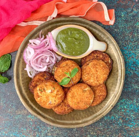 Dahi Kebab, Dahi Ke Kebab, Kebab Recipe, Indian Appetizers, Cutlets Recipes, Vegetarian Fast Food, Kebab Recipes, Chaat Masala, Tea Time Snacks