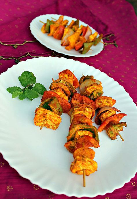 paneer tikka, how to make paneer tikka recipe | paneer tikka in oven Mumbai Restaurants, Cheese Skewers, Tofu Tikka Masala, Paneer Tikka Recipe, Delhi Restaurants, Tofu Tikka, Restaurants London, Bbq Party Food, Tandoori Paneer