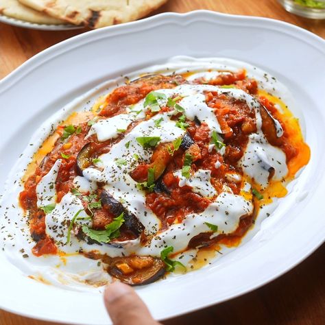 Borani Banjan, Tomato Dishes, Tomato Gravy, Deep Frying, Coriander Powder, Chapati, Yogurt Cups, Garlic Paste, Chili Flakes