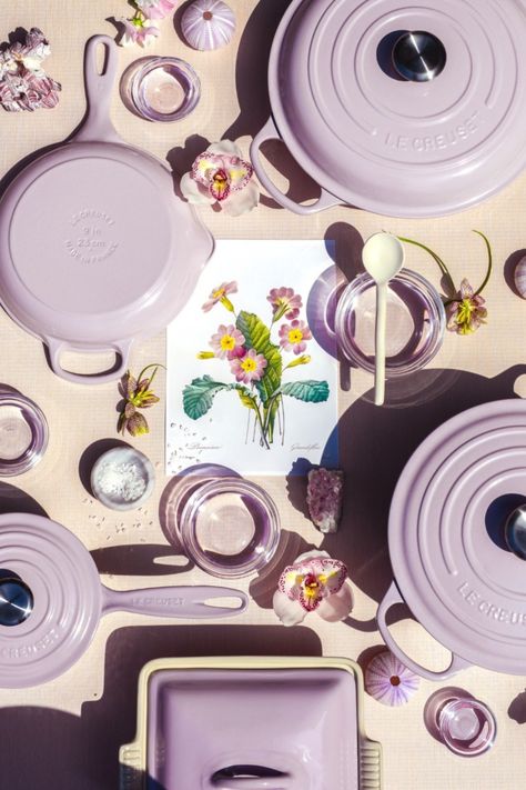 Simplicity is its own statement. Drawing from the shallot's delicacy, our new colour is a testament to the strength of subtlety. Purple Table Settings, Lavender Kitchen, Le Creuset Colors, Instagram Branding Design, Le Creuset Cookware, Eco Friendly Kitchen, Cute Kitchen, Cute Home Decor, Girl House