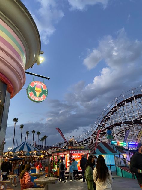 Fun Park Aesthetic, Beach Carnival, Aesthetic Carnival, Aesthetic Theme Park, Funfair Aesthetic, Theme Park Aesthetic, Beach Carnival Aesthetic, California Summer Aesthetic, Carnival Rides Aesthetic