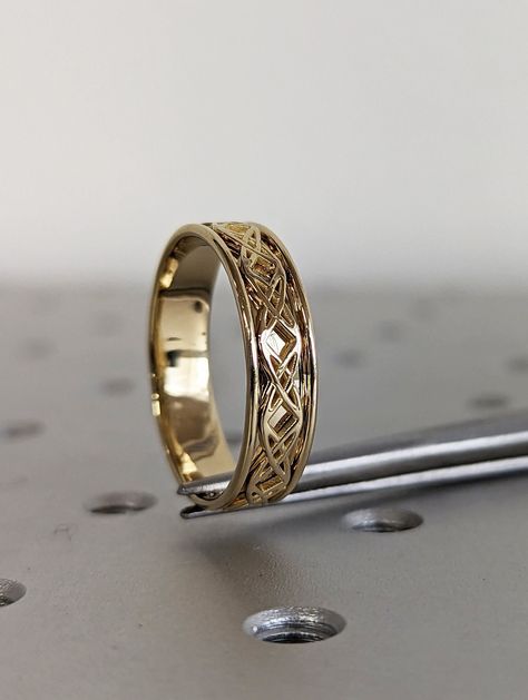 Gold Celtic Band, Mens Celtic Ring, Celtic Wedding Band, Womans Ornate Celtic Norse Ring, Viking Ring, Warrior Ring Band, 14k Yellow Gold --- Pictures show the 14K Yellow Gold option --- 14K Yellow Gold Wedding Band Celtic Pattern 6mm,men wedding band All my rings are handmade and uniquely hand brushed or polished, so rest assure your ring is UNIQUE and one of a kind! Ring Details: - Type           : 14k Gold. - Width          : ~ 6mm - Size            : 3-16 us  - Finish          : High Polishe Mens Wedding Bands Vintage, Mens Celtic Rings, Mens Celtic Wedding Bands, Norse Ring, Celtic Knot Wedding Ring, Gold Pictures, Warrior Ring, Celtic Band, Celtic Wedding Bands