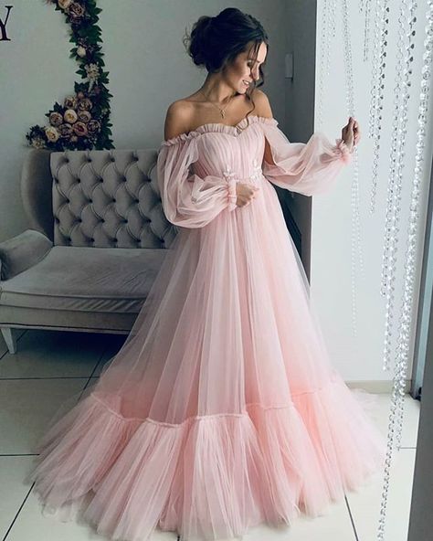 Fashion & Gowns 🟣 on Instagram: “Which Dress... 1-6? 💗💙 By @ivory_samara . Follow @fashions.universe” Blue Tulle Prom Dress, Tulle Prom Dress Long, Kain Tile, Custom Prom Dress, Long Sleeve Prom, Dresses Boho, Vintage Prom, Prom Dresses Vintage, Maxi Dress Prom