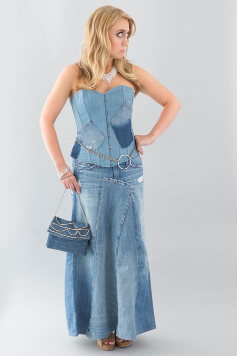 The perfect Britney Spears costume for Halloween. Britney Spears Denim Dress, Britney Spears Denim, Britney Spears Halloween Costume, Black Thigh High Socks, Corset Leggings, Sashiko Boro, Shiny Black Leggings, Diy Clothes Refashion, Diy Clothes Videos