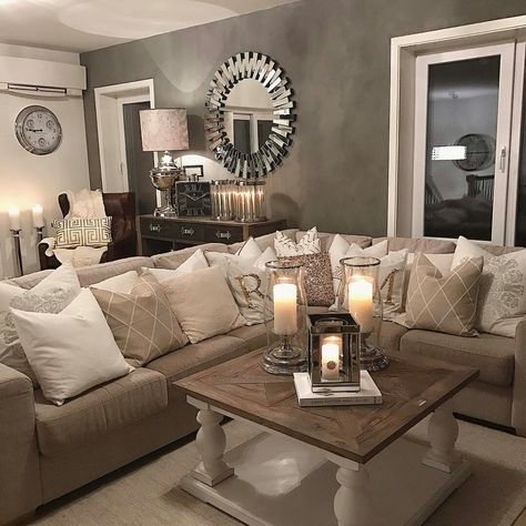 Love how the soft glow of the candles makes this space feel cozy. Furnitur Ruang Keluarga, Beige Living Rooms, Small Living Room Decor, Room Pillows, Country Living Room, Living Room Pillows, Brown Living Room, Living Room Remodel, Livingroom Layout