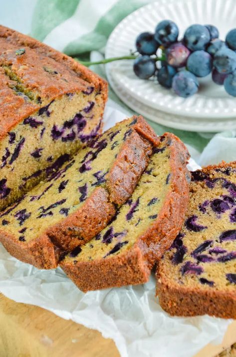 Grape Baking Recipes, Grape Muffin Recipes, Grape Bread Recipes, Grape Dessert Recipes, Concord Grape Recipes, Grape Bread, Salt Potatoes, Garbage Plate, Grape Harvest