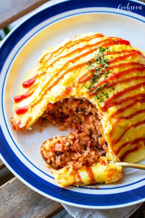 Easy Omurice Recipe, Katsu Sauce Recipe, Omurice Recipe, Omelette Rice, Japanese Omelette, Cooking Fried Rice, Egg Omelette, Stir Fry Ingredients, Omelette Recipe