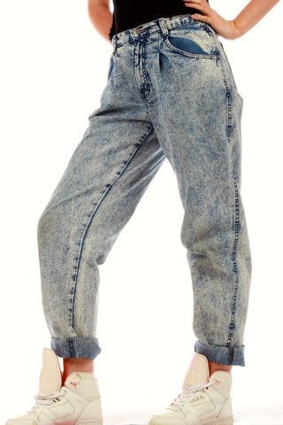 Acid Wash Jeans Outfit, Wash Jeans Outfit, 1980s Fashion Trends, 80s Jeans, 80's Fashion, 80’s Fashion, Bleached Jeans, 80s And 90s Fashion, 90s Party