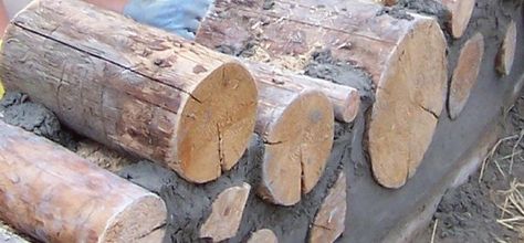 Wood And Concrete House, Cordwood Homes, Masonry Construction, Cord Wood, Log Wall, Wood And Concrete, Oak Logs, Wood Pallet Wall, Concrete Bricks