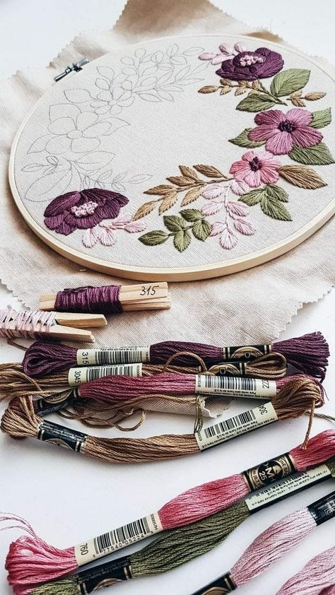 Material For Embroidery, Hand Embroidery Kits For Sale, Hand Embroidery Kits For Beginners, Embroidery Flowers Pattern Design, Embroidery Ideas For Beginners, Embroidery Floral Patterns, Embroidery Patterns Beginner, Floral Embroidery Designs, Floral Hand Embroidery