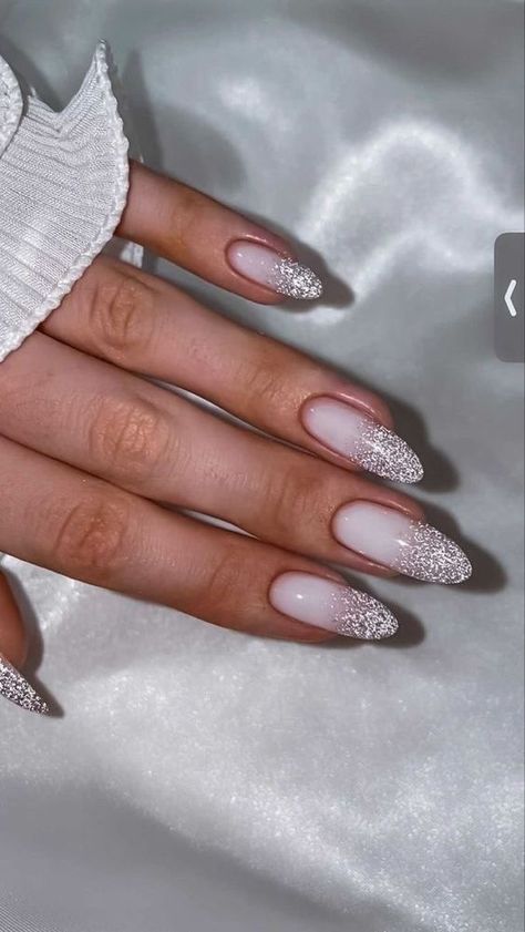 Almond Winter Nails, Winter Nails 2023, Holiday Nail Designs, Holiday Nail, Nails Winter, Nails 2023, Nails Almond, New Year's Nails, Neutral Nails