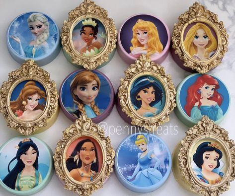 Disney Princess Cookies, Disney Princess Theme Party, Princess Cake Pops, Disney Princess Theme, Disney Desserts, Princess Cookies, Disney Princess Cake, Princess Theme Birthday, Princess Theme Birthday Party