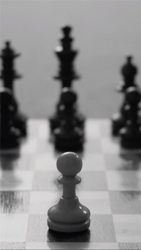 Chess Wallpaper, Chess Photography, Iphone Wallpaper Hd Original, Post Insta, Chess Players, Android Wallpaper Flowers, Cool Wallpapers, Chess Game, Cinematic Photography