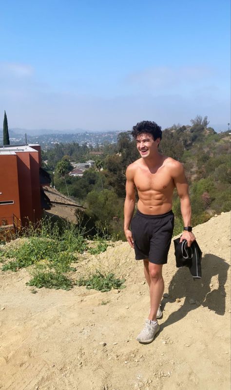 Gavin Leatherwood, Dolan Twins Wallpaper, Ross Butler, Sabrina Spellman, Beauty Aesthetic, Mens Fashion Photography, Instagram Music, Tumblr Boys, Aesthetic Guys