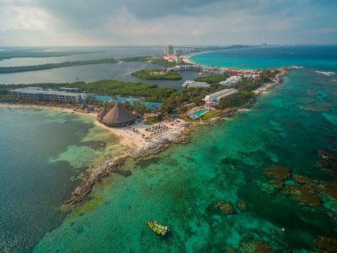 Here’s What It’s Really Like to Stay at a Club Med | Remember those Club Med ads from the 80s and 90s? We recently sent our intrepid reporter to find out what staying at the all-inclusive resort is really like in 2017. Cancun Things To Do, Club Med Cancun, Top All Inclusive Resorts, Cancun Trip, Best All Inclusive Resorts, Cancun Resorts, Family Resorts, Romantic Vacations, Mexico Vacation