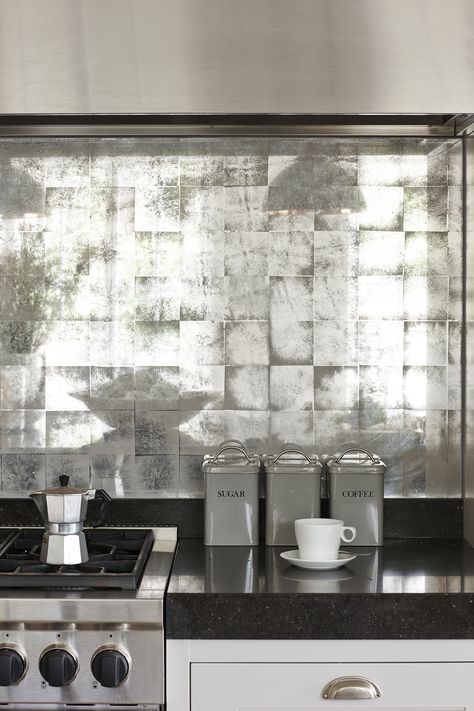 Glamorous custom-made silver leaf splashback in a bespoke Mowlem & Co kitchen. Silver Kitchen Backsplash, Diy Splashback, Distress Mirror, Silver Leaf Wallpaper, Heritage Kitchen, Kitchen Silver, Glass Splashbacks Kitchen, Kitchen Splash Back, Kitchen Splashback Tiles