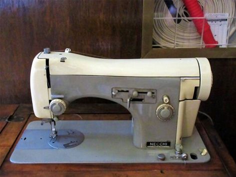 Necchi Sewing Machine, Butterflies Wreath, Sewing Machine Reviews, Sewing Machine Embroidery, Food Critic, Vintage Sewing Machines, Product Recommendations, Rainy Weather, Buy Shoes Online