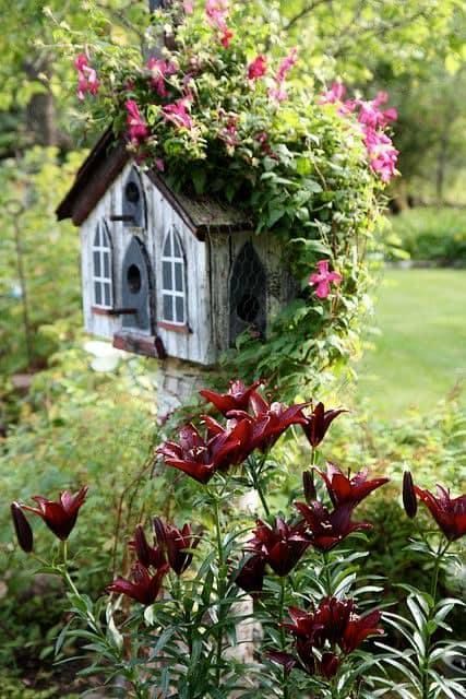 Homemade Bird Houses, Beautiful Birdhouses, Bird Houses Ideas Diy, Garden Birdhouses, Unique Bird Houses, Decorative Bird Houses, Bird Houses Diy, Have Inspiration, Garden Yard Ideas