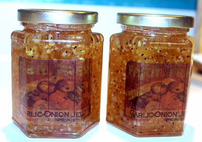 Cooking With Mary and Friends: Garlic-Onion Jelly Onion Jelly, Garlic Jelly, Savory Jam, Canning Jam, Onion Jam, Jelly Recipe, Relish Recipes, Homemade Condiments, Jam And Jelly