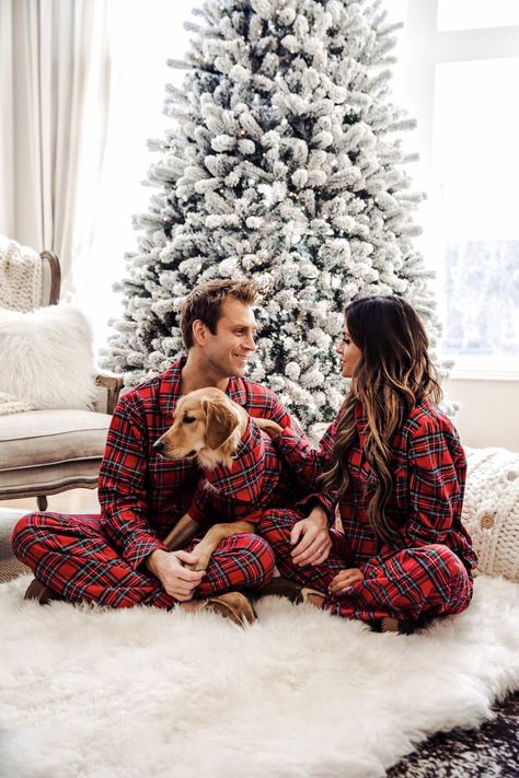 Christmas Pajamas For The Whole Family. - Mia Mia Mine Christmas Pajama Pictures, Christmas Instagram Pictures, Christmas Couple Photos, Family Photo Outfits Winter, Christmas Couple Pictures, Christmas Family Photoshoot, Family Christmas Outfits, Christmas Card Pictures, Xmas Photos