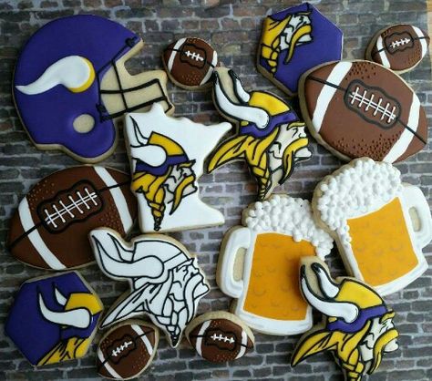 Heidi Skoog:  Football theme cookies.  Helmet.  Beer.  Minnesota Vikings. Viking Birthday, Mn Vikings, Viking Party, Superman Cakes, Monster Cookies Recipe, Football Cookies, Theme Cookies, Sugar Cookie Icing, Football Theme