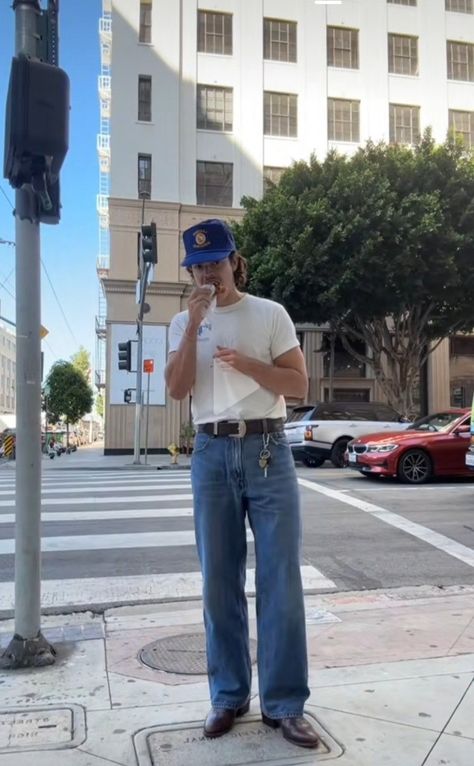 Mens Bootcut Jeans Outfits, Blue Cap Outfit Men, Bootcut Jeans Outfit Men, Cowboy Boots Men Outfit, Blue Cap Outfit, Cowboy Fits, Bootcut Jeans Men, Outfit Blue Jeans, Men With Cap