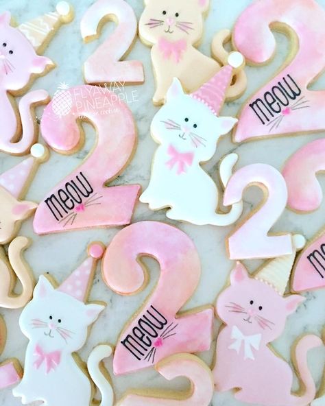 Lolly Bar, Kitty Cat Party, Birthday Party Cookies, Kitty Cookies, Kitten Birthday Party, Cookies Kids, Cat Themed Birthday Party, Kitten Party, Party Display