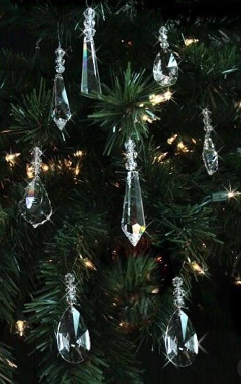 Paper Crafts Ideas, Crystal Christmas Tree, Crystal Christmas, Decor Christmas Tree, Classy Christmas, Christmas Tree Inspiration, Beaded Christmas Ornaments, Crystal Ornament, Christmas Inspo