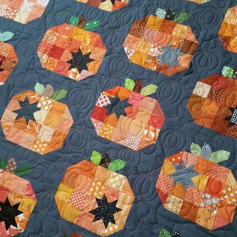 Quilted Pumpkins, Quilt Pumpkins, Apple Quilts, Pumpkin Quilts, Leaf Quilts, Pumpkin Quilt Pattern, Sewing Halloween, Quilt Halloween, Pumpkin Quilt