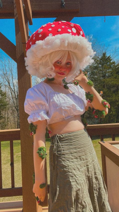 Mushroom Oc, Oc Cosplay, Mushroom Outfit, Mushroom Costume, Fair Outfits, Mushroom Fairy, Idee Cosplay, Cosplay Diy, The Mushroom